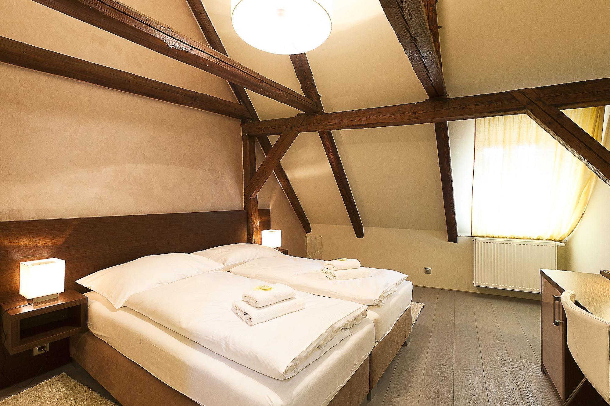 Hotel Krčínův Dům Cesky Krumlov Exterior foto
