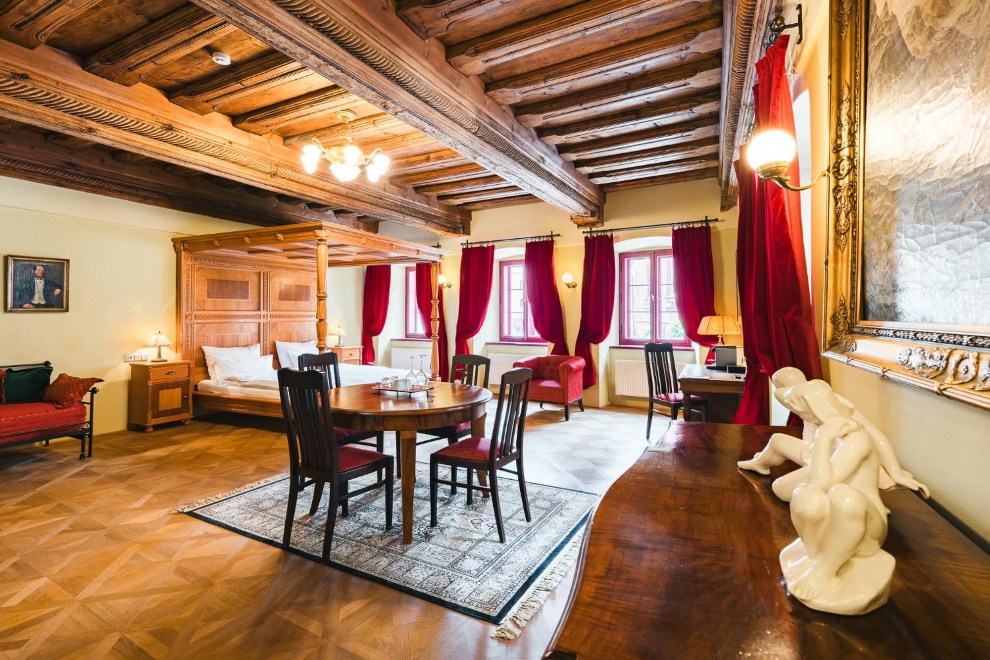 Hotel Krčínův Dům Cesky Krumlov Exterior foto